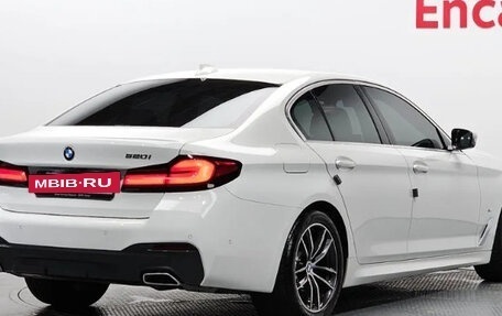 BMW 5 серия, 2022 год, 3 600 000 рублей, 2 фотография