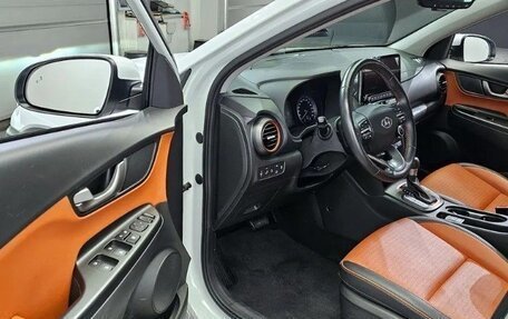 Hyundai Kona I, 2022 год, 1 465 000 рублей, 12 фотография