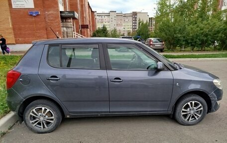 Skoda Fabia II, 2011 год, 420 000 рублей, 3 фотография