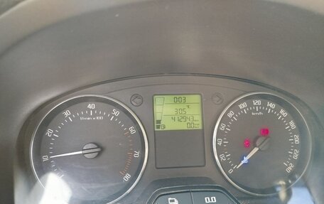 Skoda Fabia II, 2011 год, 420 000 рублей, 6 фотография