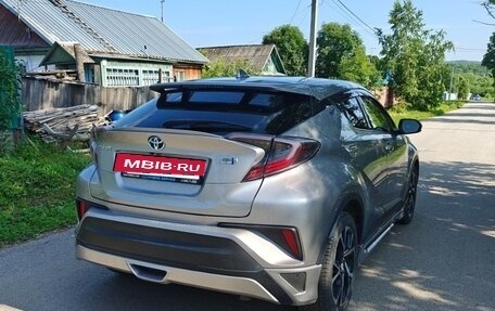 Toyota C-HR I рестайлинг, 2018 год, 1 720 000 рублей, 10 фотография