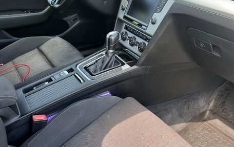 Volkswagen Passat B8 рестайлинг, 2015 год, 1 745 000 рублей, 11 фотография