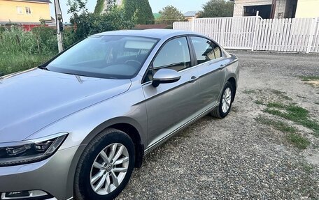 Volkswagen Passat B8 рестайлинг, 2015 год, 1 745 000 рублей, 17 фотография