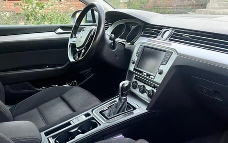 Volkswagen Passat B8 рестайлинг, 2015 год, 1 745 000 рублей, 22 фотография
