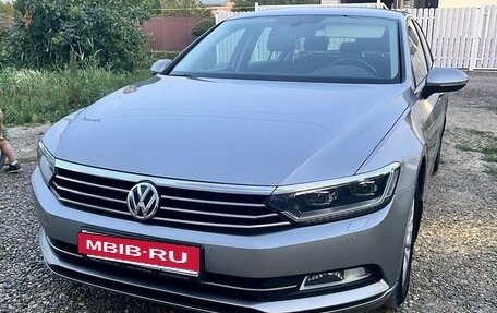 Volkswagen Passat B8 рестайлинг, 2015 год, 1 745 000 рублей, 18 фотография