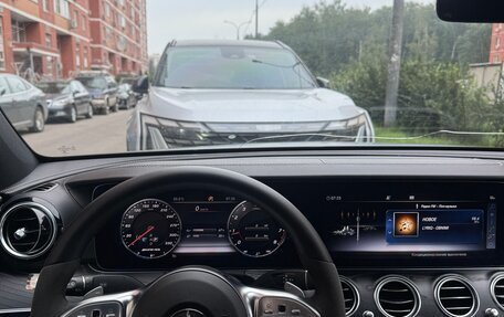 Mercedes-Benz E-Класс, 2019 год, 3 200 000 рублей, 5 фотография