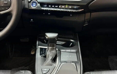 Lexus UX I, 2021 год, 2 648 656 рублей, 11 фотография