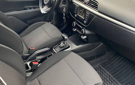 KIA Rio IV, 2018 год, 1 700 000 рублей, 12 фотография