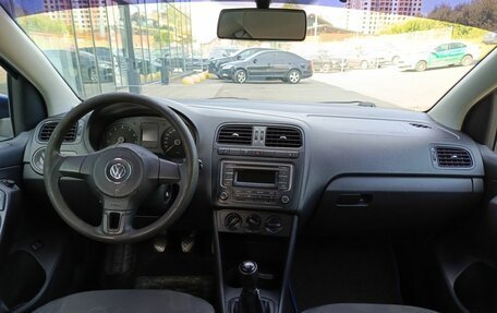 Volkswagen Polo VI (EU Market), 2013 год, 450 000 рублей, 17 фотография
