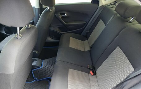 Volkswagen Polo VI (EU Market), 2013 год, 450 000 рублей, 15 фотография