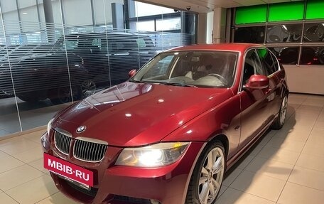 BMW 3 серия, 2011 год, 800 000 рублей, 3 фотография