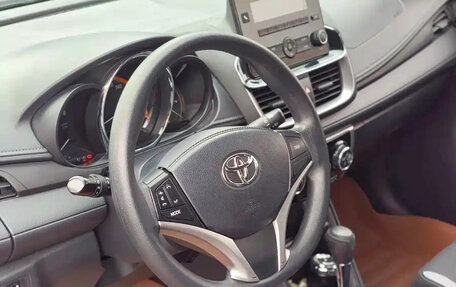 Toyota Yaris XP150 рестайлинг, 2021 год, 1 200 000 рублей, 12 фотография