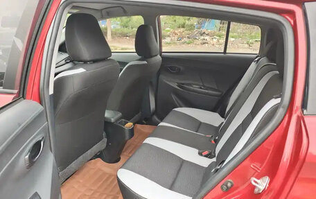 Toyota Yaris XP150 рестайлинг, 2021 год, 1 200 000 рублей, 13 фотография