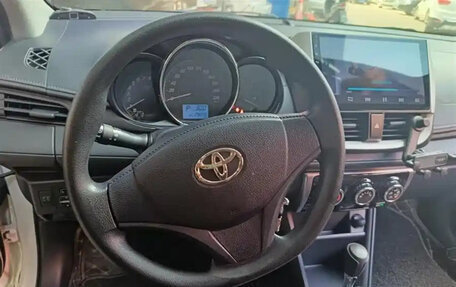 Toyota Yaris, 2020 год, 1 150 000 рублей, 10 фотография