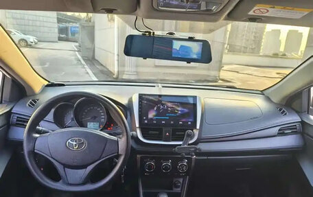 Toyota Yaris, 2020 год, 1 150 000 рублей, 9 фотография