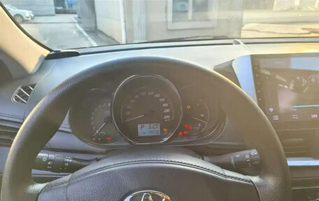 Toyota Yaris, 2020 год, 1 150 000 рублей, 4 фотография