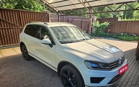 Volkswagen Touareg III, 2015 год, 2 999 999 рублей, 1 фотография