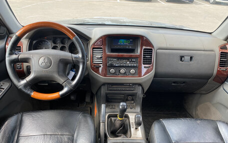 Mitsubishi Pajero III рестайлинг, 2004 год, 750 000 рублей, 3 фотография