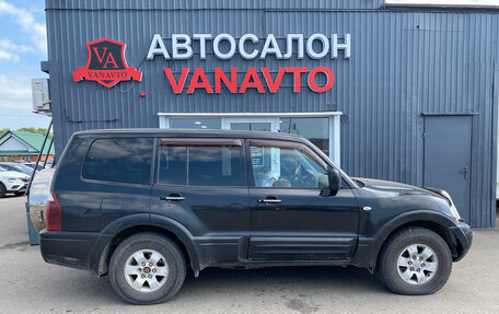 Mitsubishi Pajero III рестайлинг, 2004 год, 750 000 рублей, 2 фотография