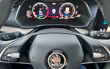 Skoda Octavia IV, 2021 год, 2 200 000 рублей, 15 фотография