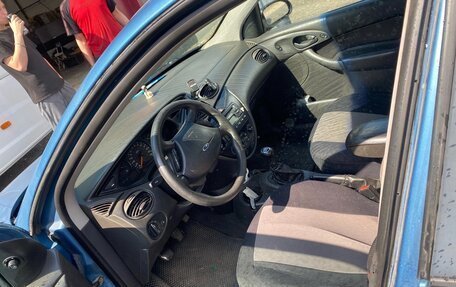 Ford Focus IV, 2001 год, 120 000 рублей, 3 фотография