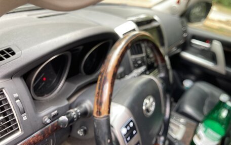 Toyota Land Cruiser 200, 2012 год, 3 100 000 рублей, 9 фотография