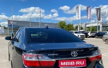 Toyota Camry, 2017 год, 2 450 000 рублей, 8 фотография