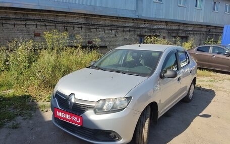 Renault Logan II, 2017 год, 740 000 рублей, 9 фотография