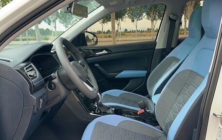 Volkswagen Tharu, 2024 год, 1 830 000 рублей, 14 фотография
