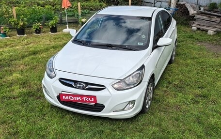 Hyundai Solaris II рестайлинг, 2013 год, 939 000 рублей, 2 фотография