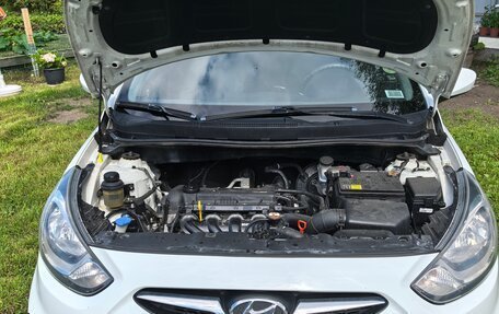 Hyundai Solaris II рестайлинг, 2013 год, 939 000 рублей, 11 фотография