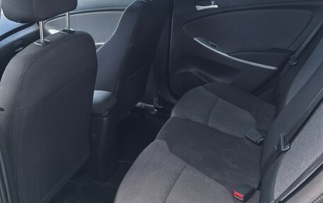 Hyundai Solaris II рестайлинг, 2013 год, 939 000 рублей, 16 фотография
