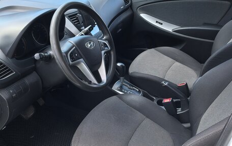 Hyundai Solaris II рестайлинг, 2013 год, 939 000 рублей, 14 фотография