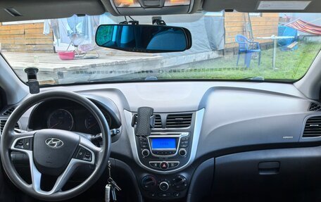 Hyundai Solaris II рестайлинг, 2013 год, 939 000 рублей, 21 фотография