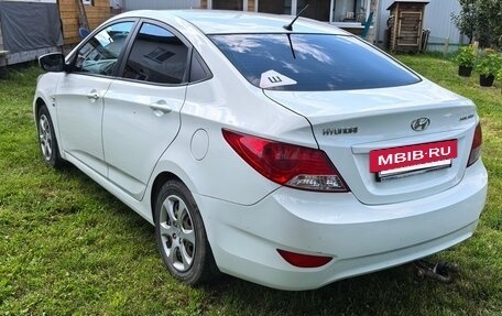 Hyundai Solaris II рестайлинг, 2013 год, 939 000 рублей, 9 фотография