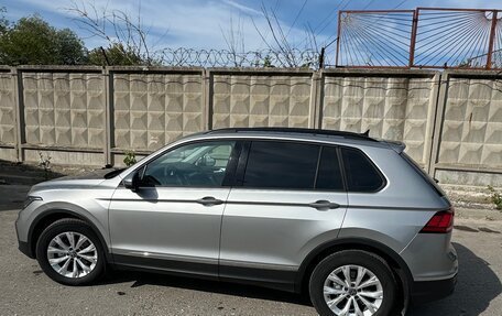 Volkswagen Tiguan II, 2021 год, 2 900 000 рублей, 1 фотография