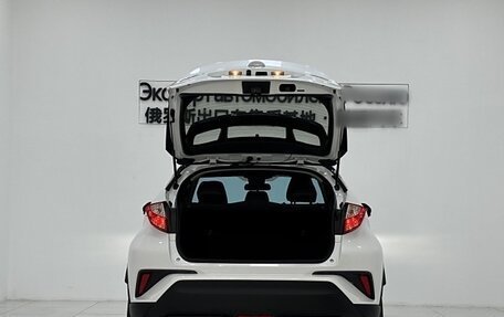 Toyota C-HR I рестайлинг, 2022 год, 1 790 325 рублей, 7 фотография