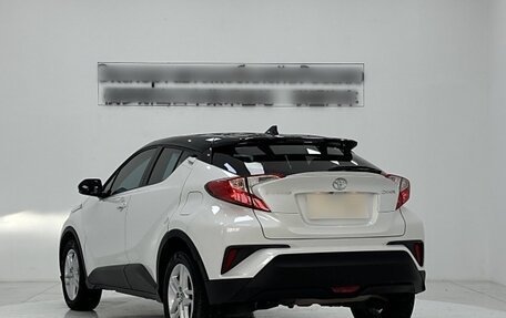 Toyota C-HR I рестайлинг, 2022 год, 1 790 325 рублей, 4 фотография