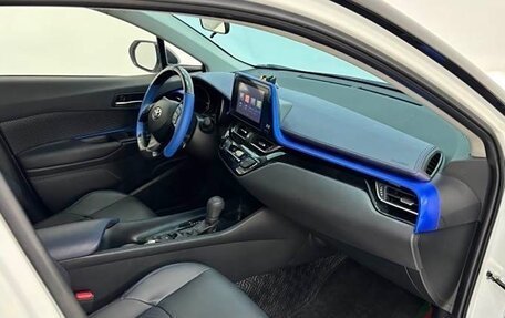 Toyota C-HR I рестайлинг, 2022 год, 1 790 325 рублей, 9 фотография