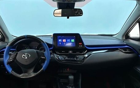 Toyota C-HR I рестайлинг, 2022 год, 1 790 325 рублей, 10 фотография