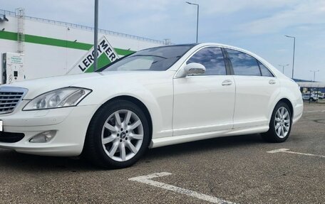 Mercedes-Benz S-Класс, 2006 год, 2 000 000 рублей, 3 фотография