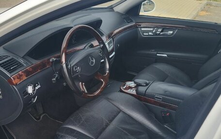 Mercedes-Benz S-Класс, 2006 год, 2 000 000 рублей, 10 фотография