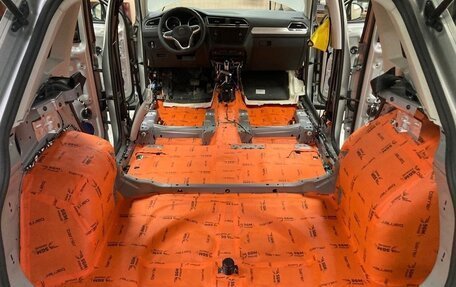 Volkswagen Tiguan II, 2021 год, 2 900 000 рублей, 12 фотография