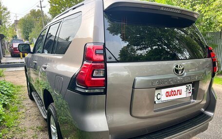 Toyota Land Cruiser Prado 150 рестайлинг 2, 2021 год, 5 300 000 рублей, 10 фотография