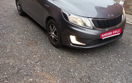 KIA Rio III рестайлинг, 2012 год, 700 000 рублей, 2 фотография