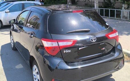 Toyota Vitz, 2018 год, 1 120 000 рублей, 3 фотография