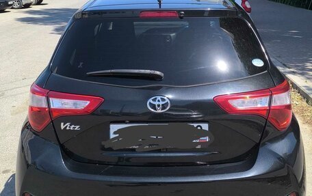 Toyota Vitz, 2018 год, 1 120 000 рублей, 2 фотография