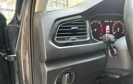 Volkswagen T-Roc I, 2022 год, 1 532 000 рублей, 16 фотография