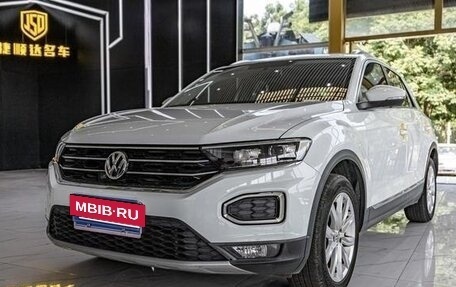 Volkswagen T-Roc I, 2022 год, 1 483 400 рублей, 6 фотография