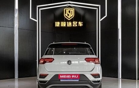 Volkswagen T-Roc I, 2022 год, 1 483 400 рублей, 5 фотография